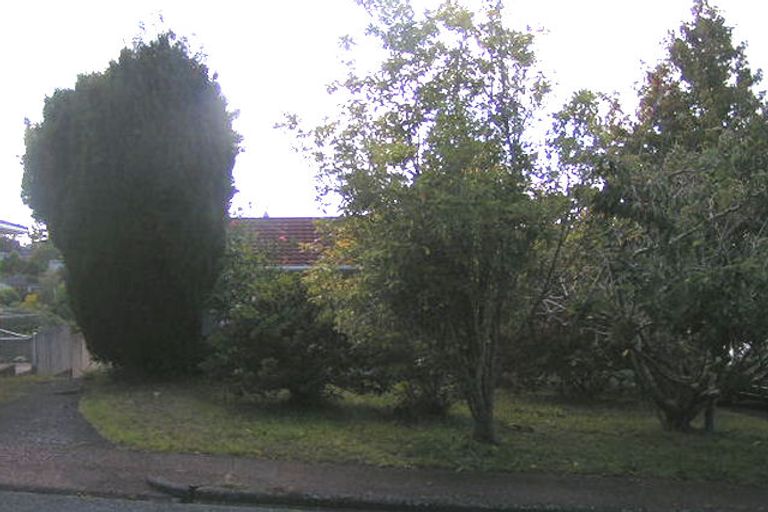 Photo of property in 13 Meadowvale Avenue, Forrest Hill, Auckland, 0620