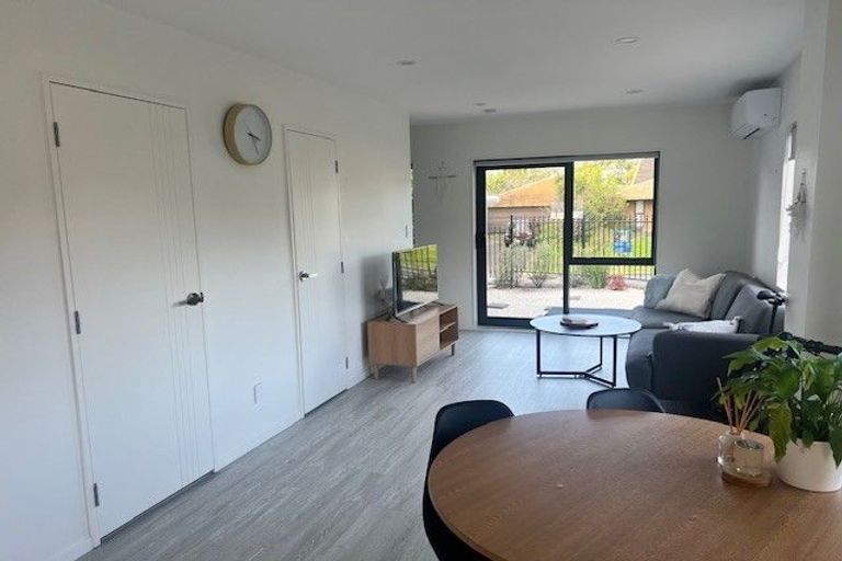 Photo of property in 1/40 Mark Edward Drive, Half Moon Bay, Auckland, 2012