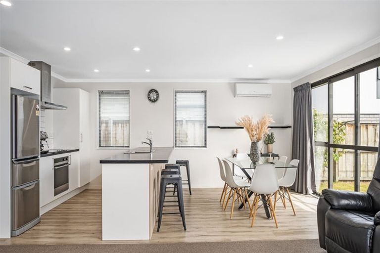 Photo of property in 14 George Square West, Wigram, Christchurch, 8025