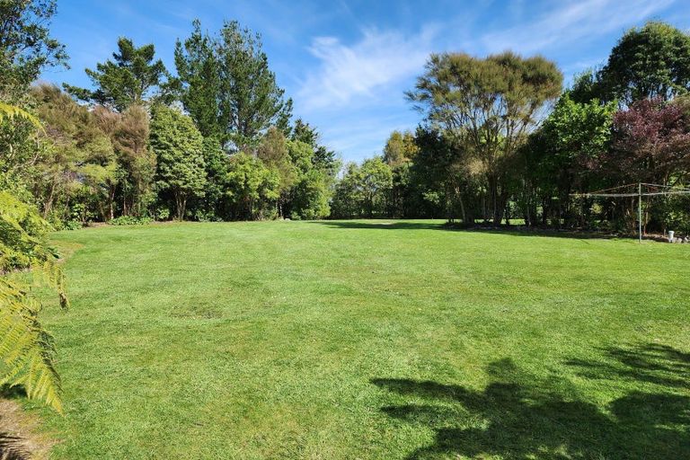 Photo of property in 37 Kew Road, Westport, 7825