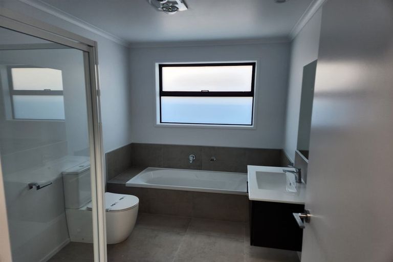 Photo of property in 8 Empire Crescent, Papamoa, 3118