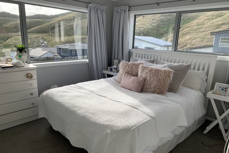 Photo of property in 8 Prestwich Rise, Churton Park, Wellington, 6037