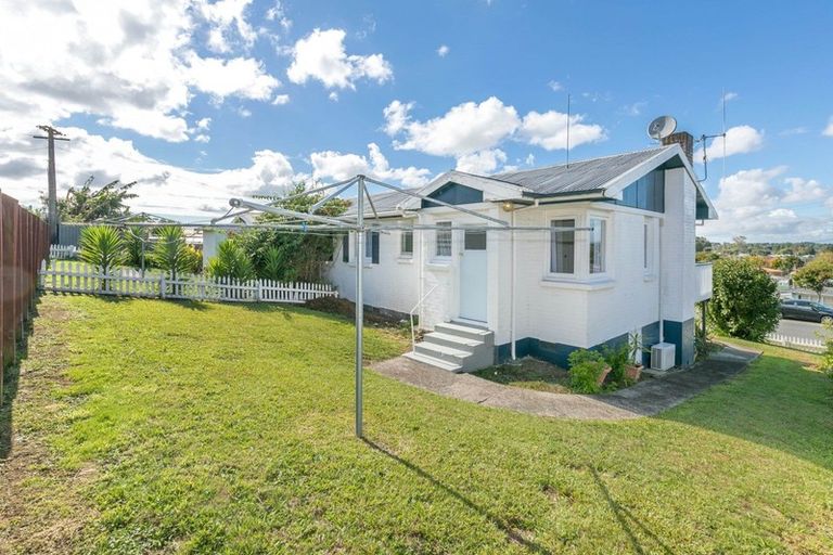 Photo of property in 1 Mahoe Street, Melville, Hamilton, 3206