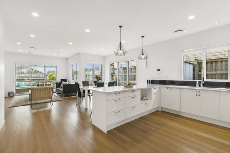 Photo of property in 128a Jeffs Road, Flat Bush, Auckland, 2016