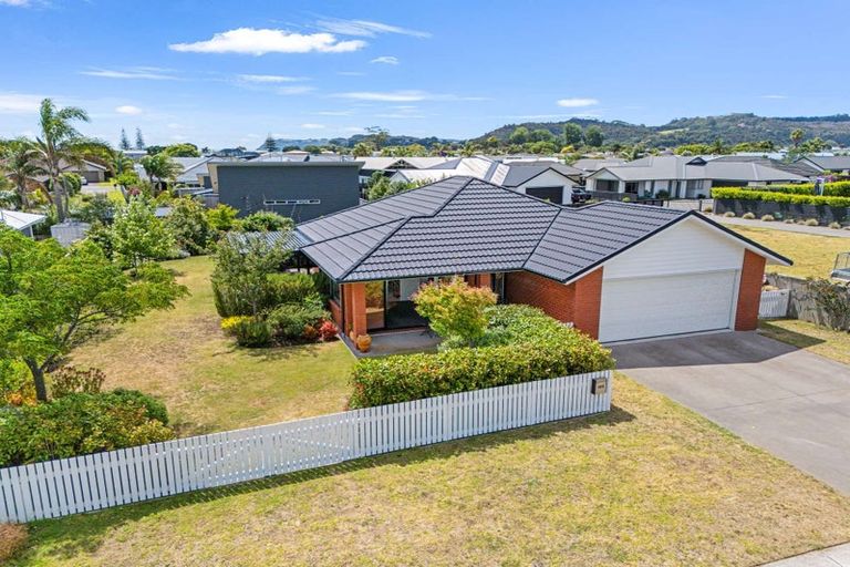 Photo of property in 144 Kupe Drive, Whitianga, 3510