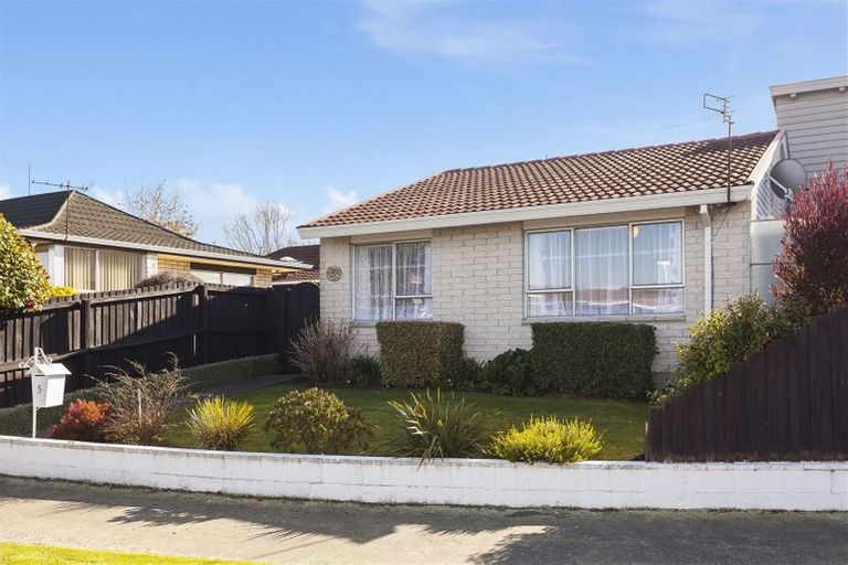 Photo of property in 5 Omega Place, Casebrook, Christchurch, 8051