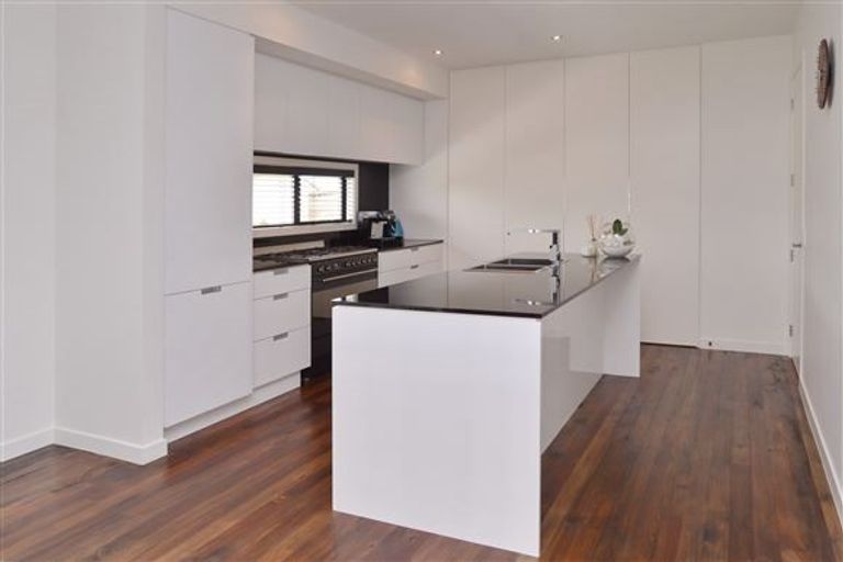 Photo of property in 33 Peak Crescent, Kaiapoi, 7630