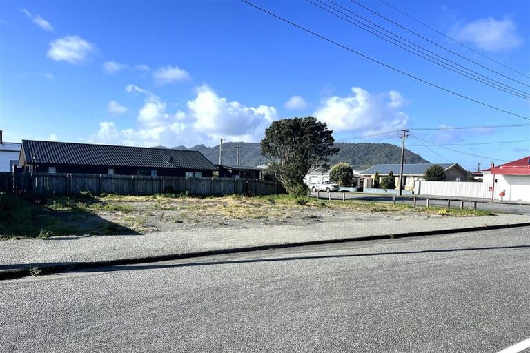 Photo of property in 68 Blake Street, Blaketown, Greymouth, 7805
