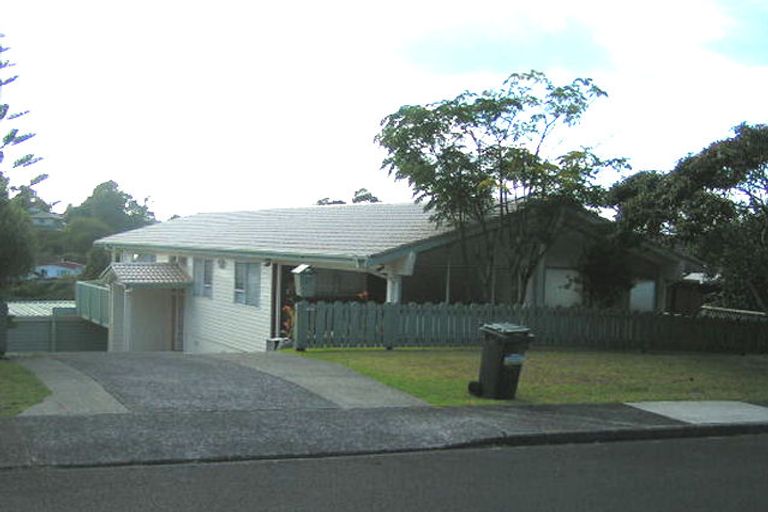 Photo of property in 17 Meadowvale Avenue, Forrest Hill, Auckland, 0620