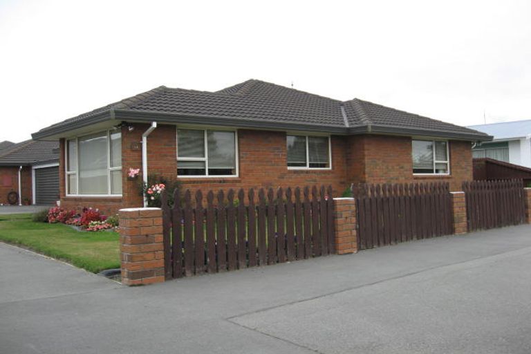 Photo of property in 1/38 Waimairi Road, Upper Riccarton, Christchurch, 8041