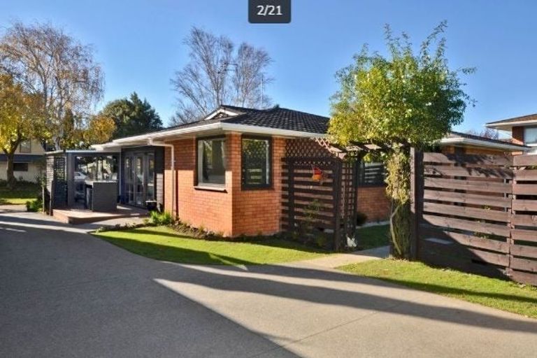 Photo of property in 15 Highland Place, Avonhead, Christchurch, 8042
