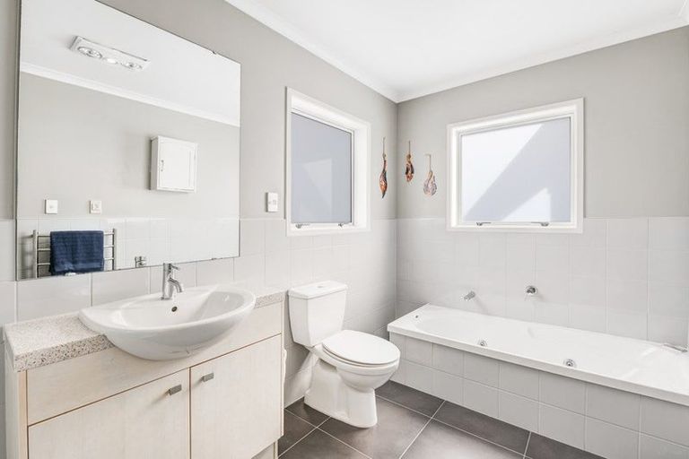 Photo of property in 17 Cape Cod Drive, Gulf Harbour, Whangaparaoa, 0930