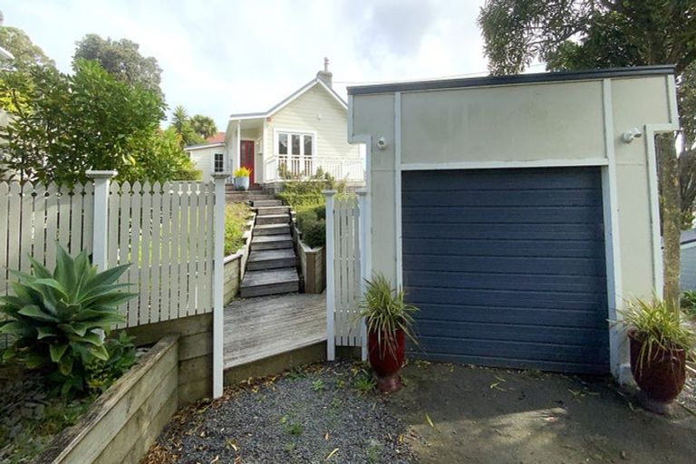 Photo of property in 34 Calcutta Street, Khandallah, Wellington, 6035
