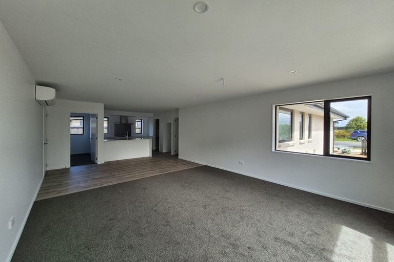 Photo of property in 6 Privet Way, Rolleston, 7614