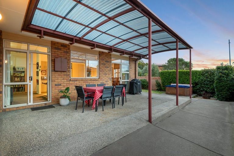 Photo of property in 8 Driftwood Drive, Red Beach, 0932