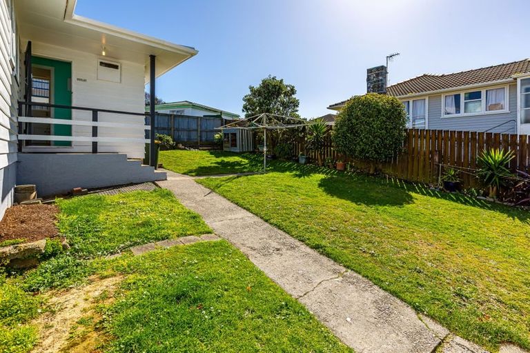 Photo of property in 1 Caduceus Place, Ascot Park, Porirua, 5024
