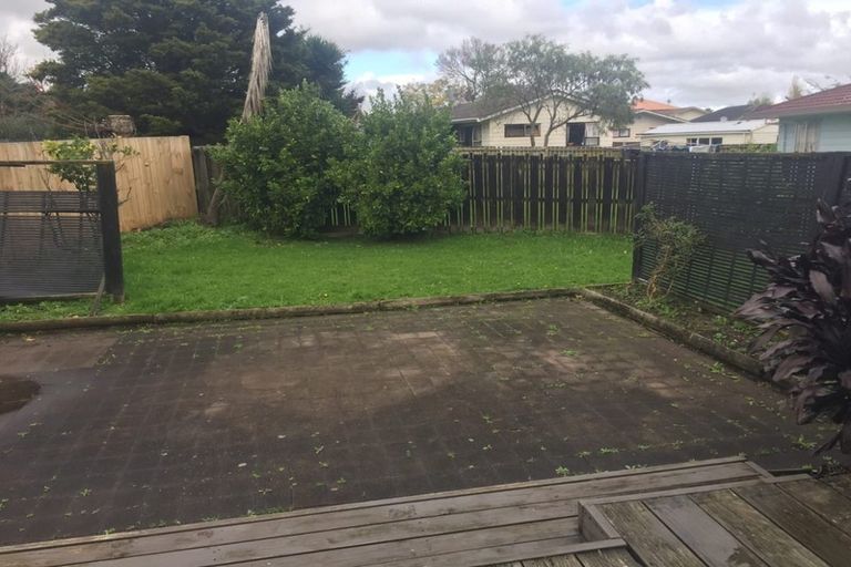 Photo of property in 71 Heathdale Crescent, Papakura, 2110