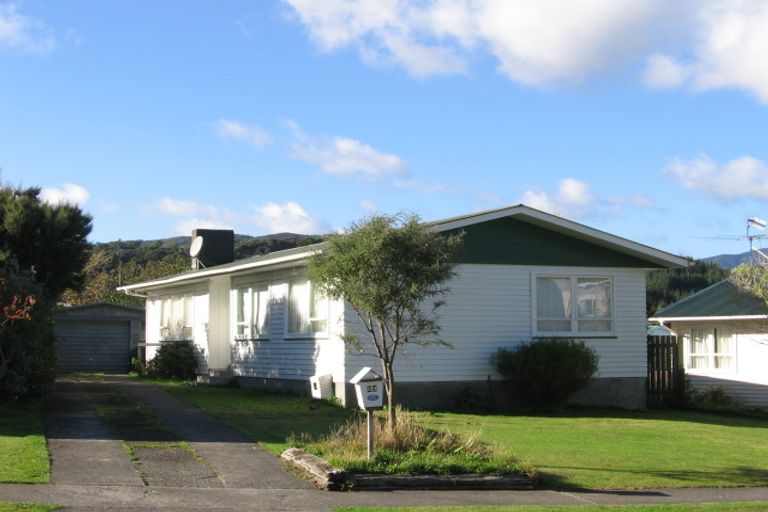 Photo of property in 28 Kairanga Crescent, Wainuiomata, Lower Hutt, 5014