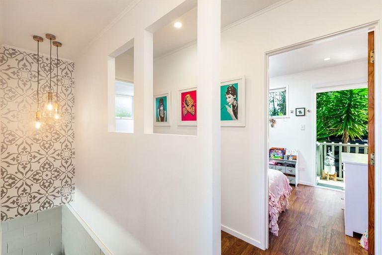 Photo of property in 1/2 Intrepid Place, Torbay, Auckland, 0630