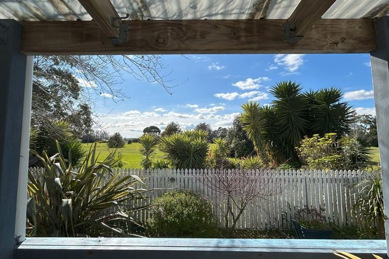 Photo of property in 2/141 Carnoustie Drive, Wattle Downs, Auckland, 2103