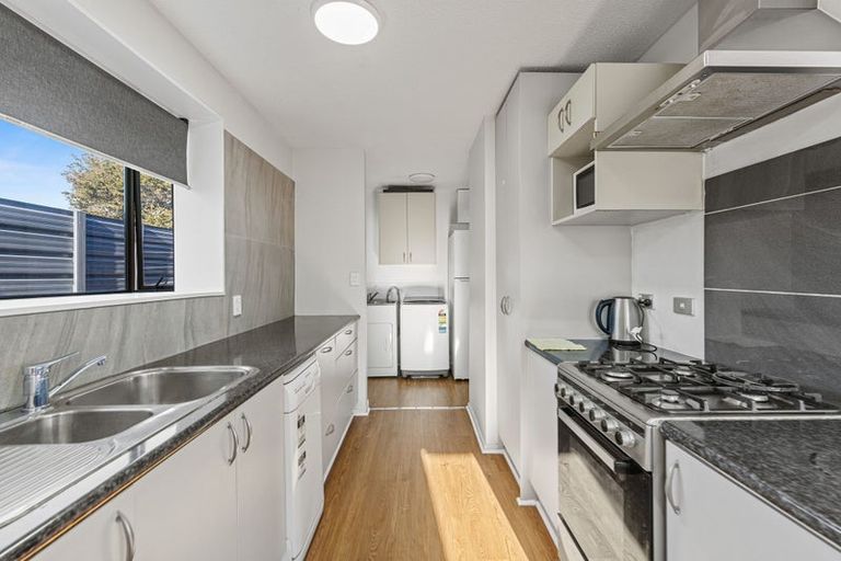 Photo of property in 2/33 Tower Street, Hornby, Christchurch, 8042