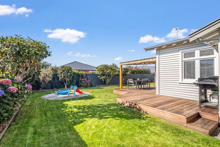 Photo of property in 6 Mortlake Street, Islington, Christchurch, 8042