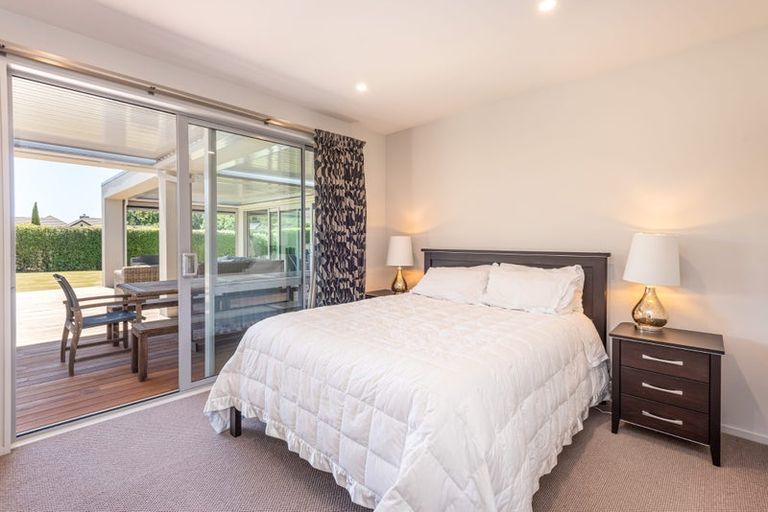 Photo of property in 47 Oakgrove Drive, Rangiora, 7400