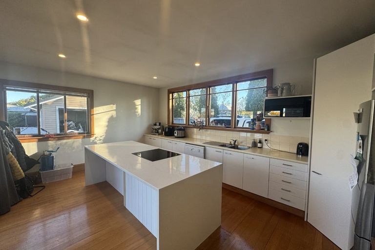 Photo of property in 90 Warrington Street, Mairehau, Christchurch, 8013