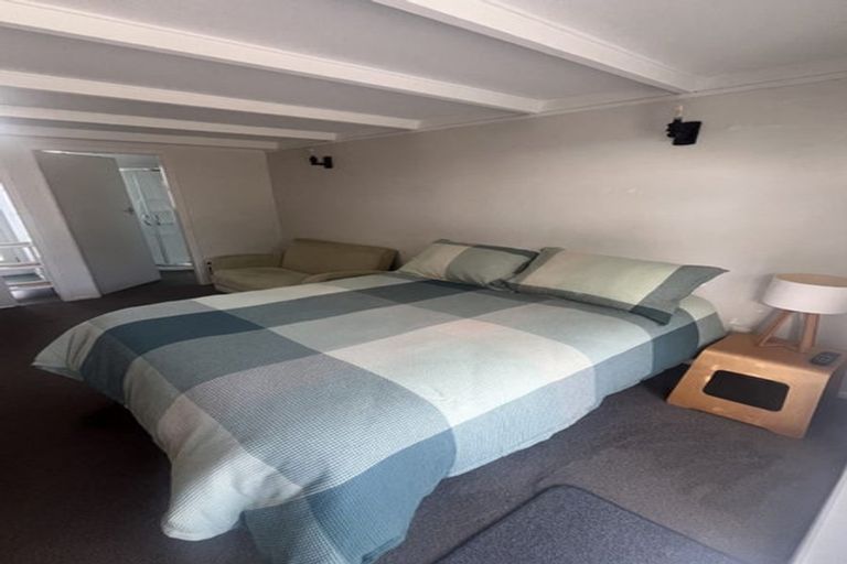 Photo of property in 2 Maungawhare Place, Otumoetai, Tauranga, 3110