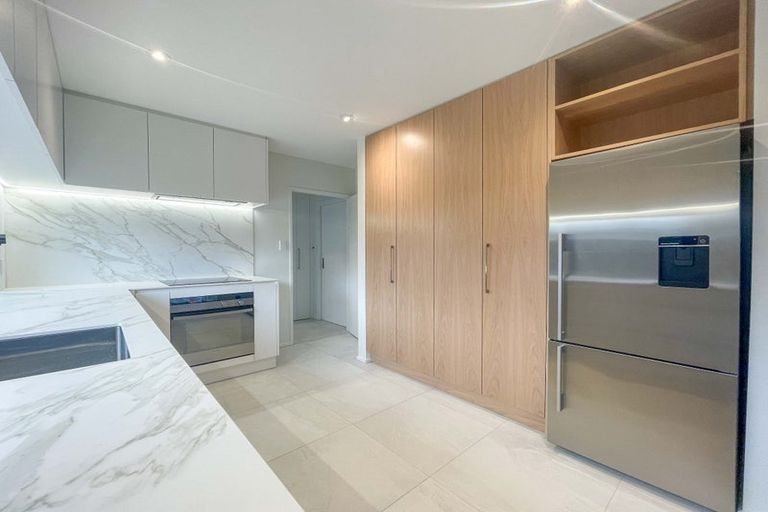 Photo of property in 8a Roa Road, Fendalton, Christchurch, 8041