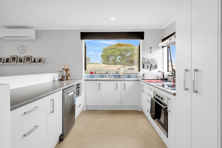 Photo of property in 19a Victoria Street, Levin, 5510