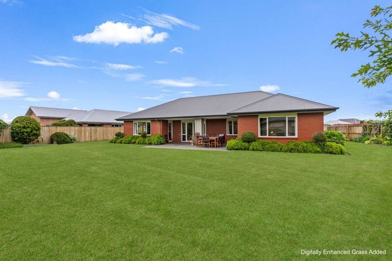 Photo of property in 8 Melville Crescent, Rolleston, 7614