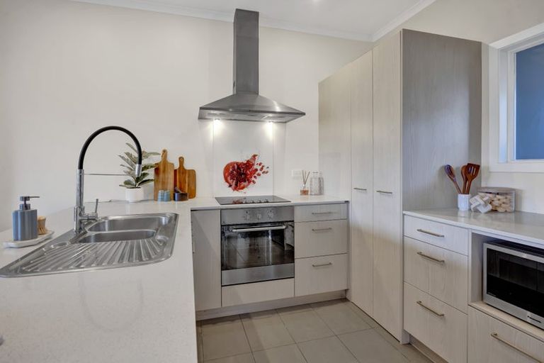 Photo of property in The Strand, 4/16 Ronald Street, Strandon, New Plymouth, 4312