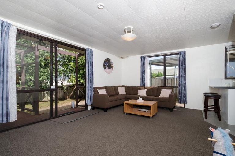 Photo of property in 3/8 Ireland Place, Ranui, Auckland, 0612