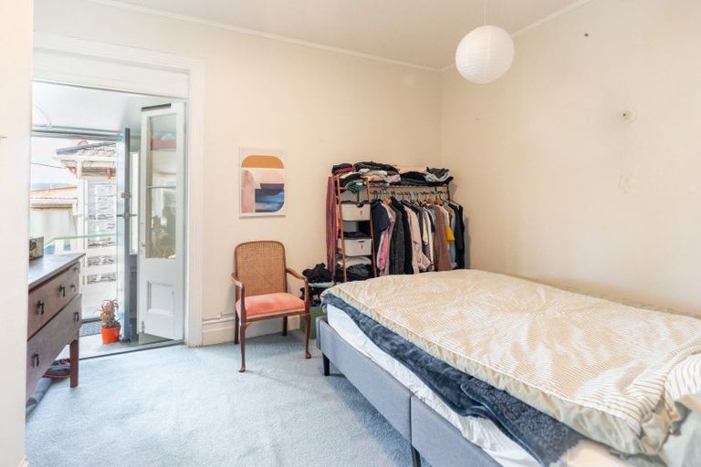 Photo of property in 14 Prince Street, Mount Victoria, Wellington, 6011