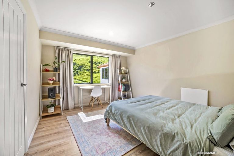 Photo of property in 499 South Makara Road, Makara, Karori, 6972