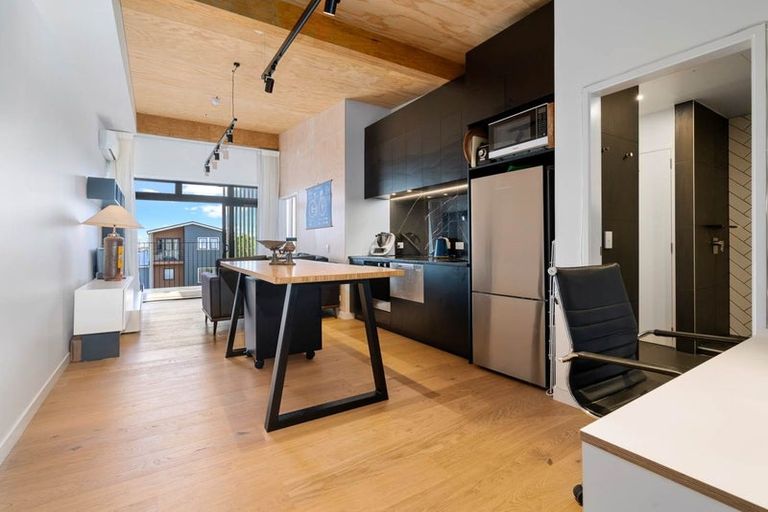 Photo of property in 11/167 Hobsonville Point Road, Hobsonville, Auckland, 0616