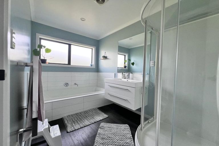 Photo of property in 71 John Burke Drive, Aotea, Porirua, 5024