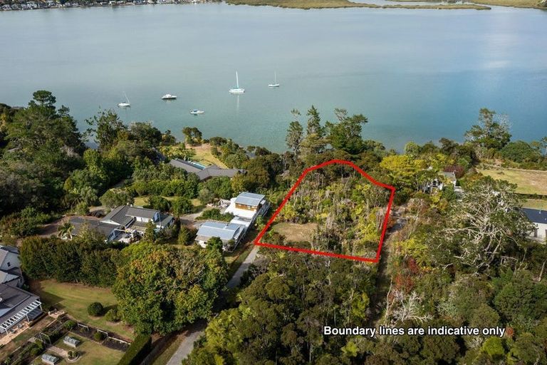 Photo of property in 5c Chatham Avenue, Paremoremo, Auckland, 0632