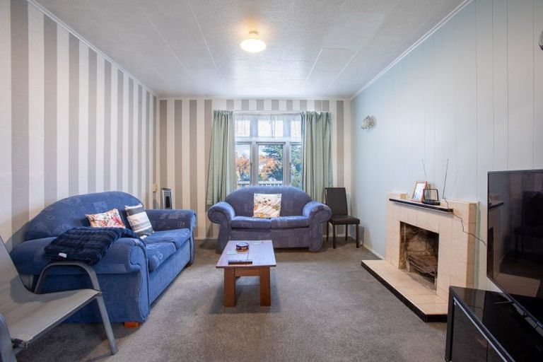 Photo of property in 10 Seddon Street, Dannevirke, 4930