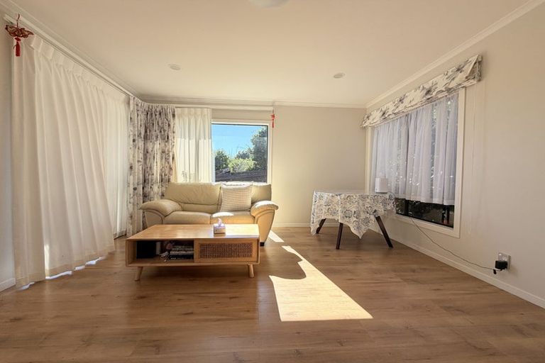 Photo of property in 7 Sheralee Place, Bucklands Beach, Auckland, 2014
