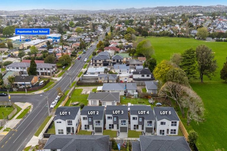 Photo of property in 121 Tui Road, Whangamata, 3620