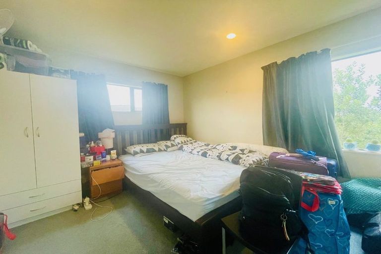 Photo of property in 64 Tiger Drive, Golflands, Auckland, 2013