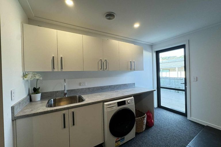 Photo of property in 13 George Street, Waihola, Milton, 9073