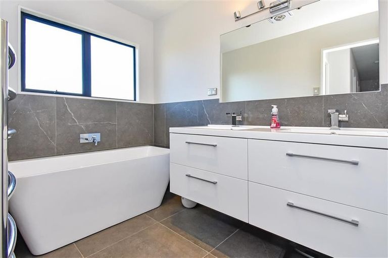 Photo of property in 50b Kauri Road, Pukekohe, 2120