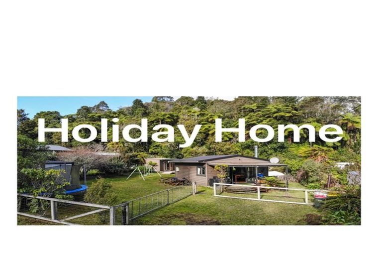 Photo of property in 40 Tombleson Road, Lake Rotoma, Rotorua, 3074