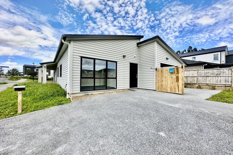 Photo of property in 12a Ahunga Road, Karaka, Papakura, 2113