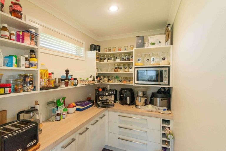 Photo of property in 10 Hyde Place, Halswell, Christchurch, 8025