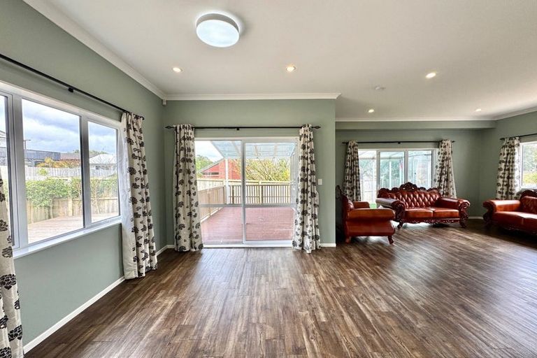 Photo of property in 152 Hill Road, The Gardens, Auckland, 2105