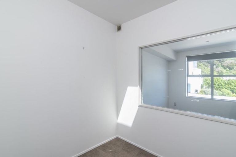 Photo of property in 74 Saddleback Grove, Karori, Wellington, 6012